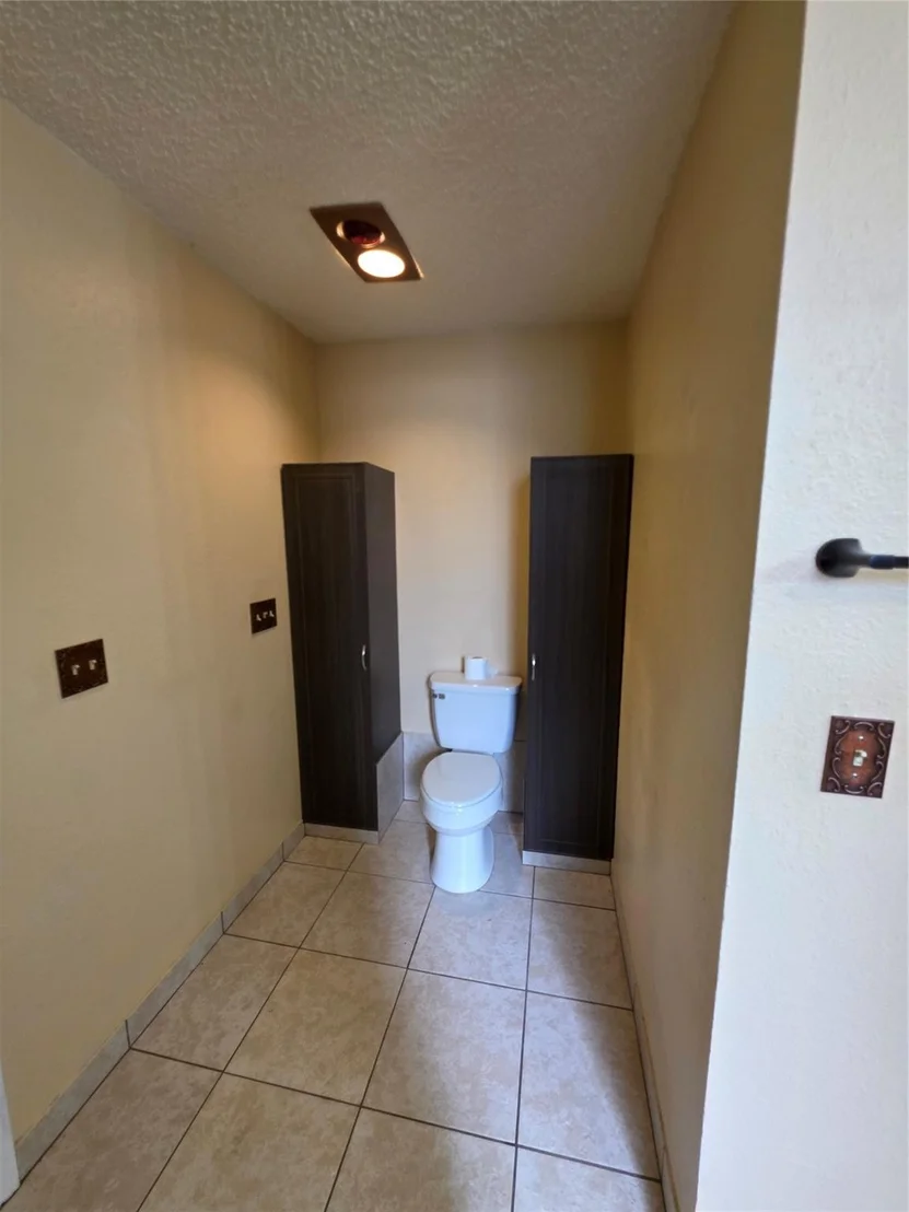 Photo of 3437 Columbia Drive
