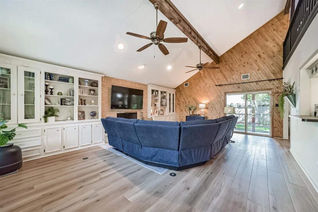 Photo of 7618 Hurst Forest Drive