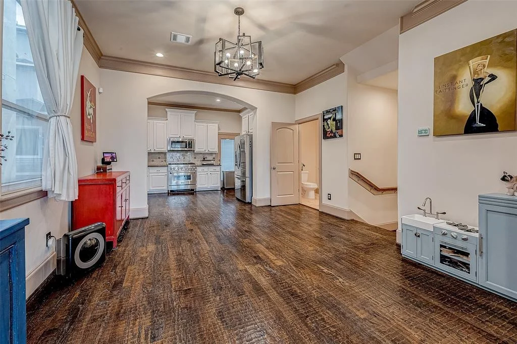 Photo of 2807 Chartres Street Street
