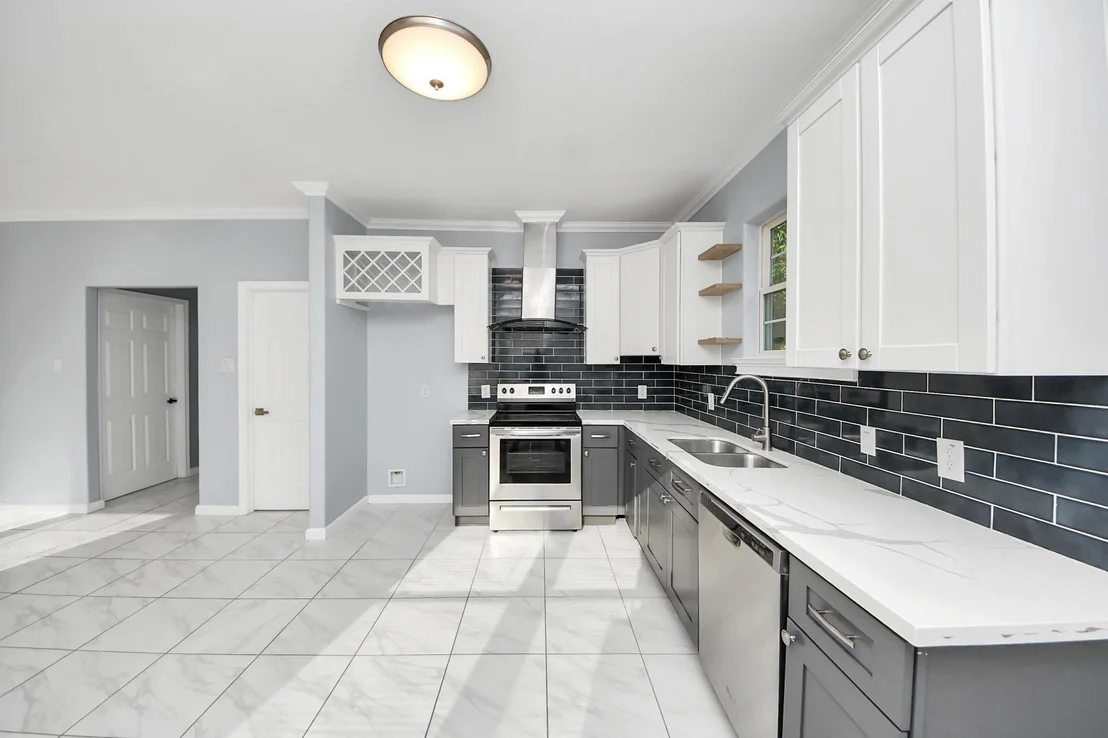 Photo of 7969 Rand Street