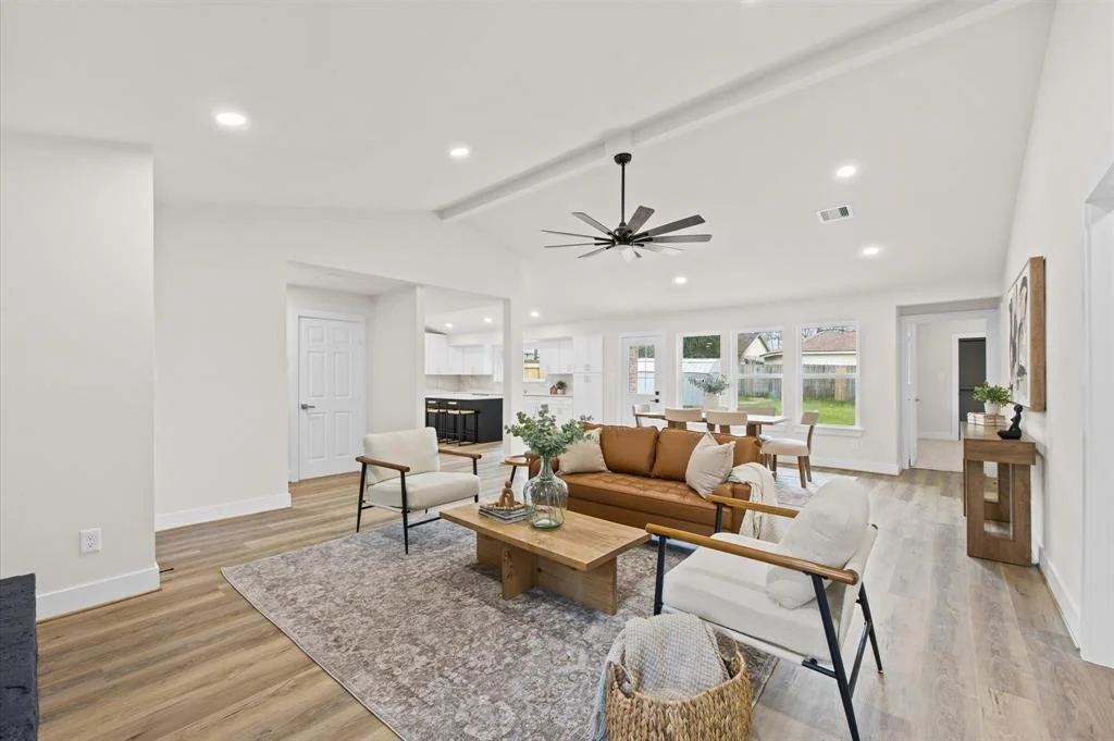 Photo of 160 Greenleaf Lane