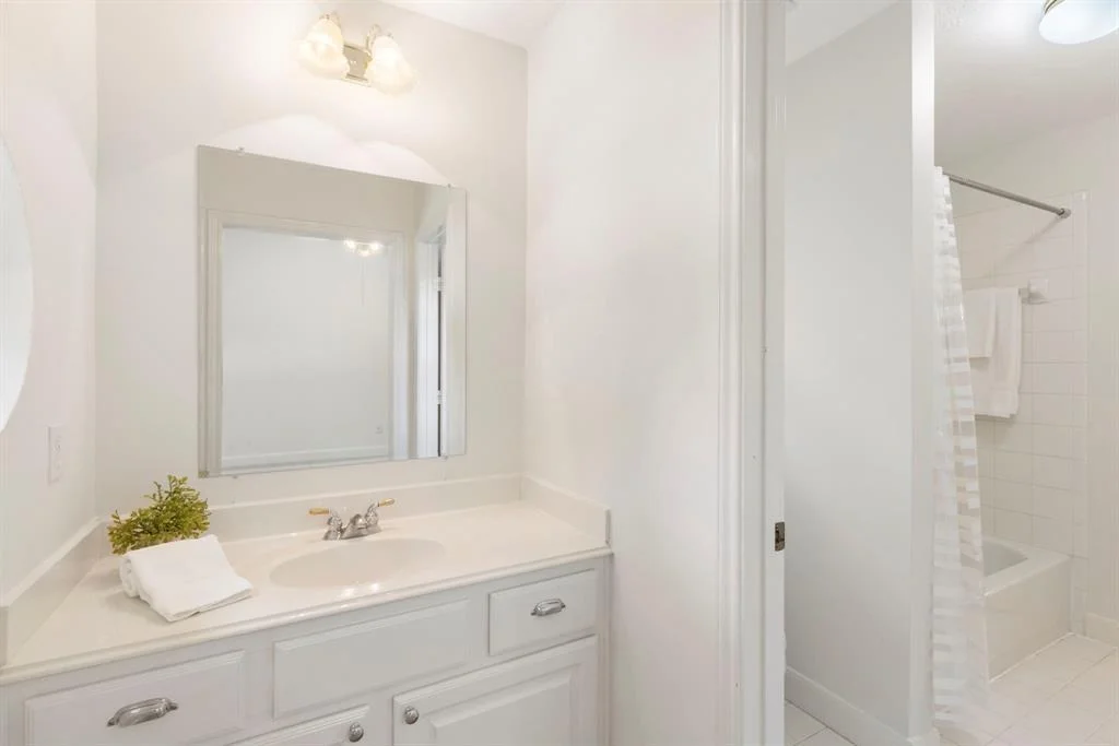 Photo of 174 N Hazelcrest Circle