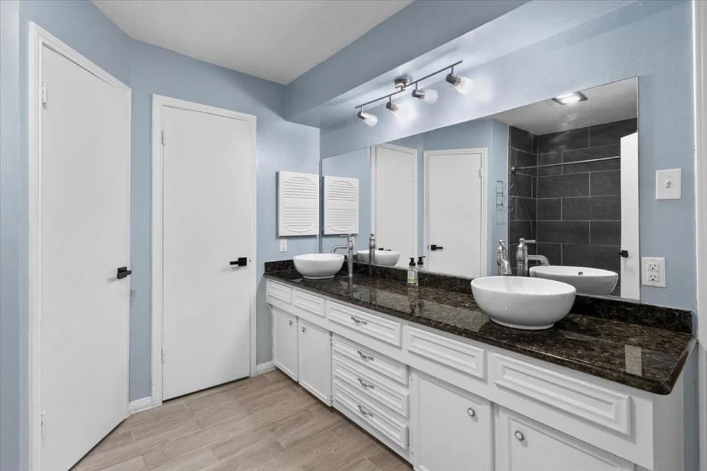 Photo of 1015 Oxborough Drive