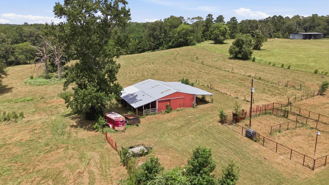 Photo of 931 Private Road 5140