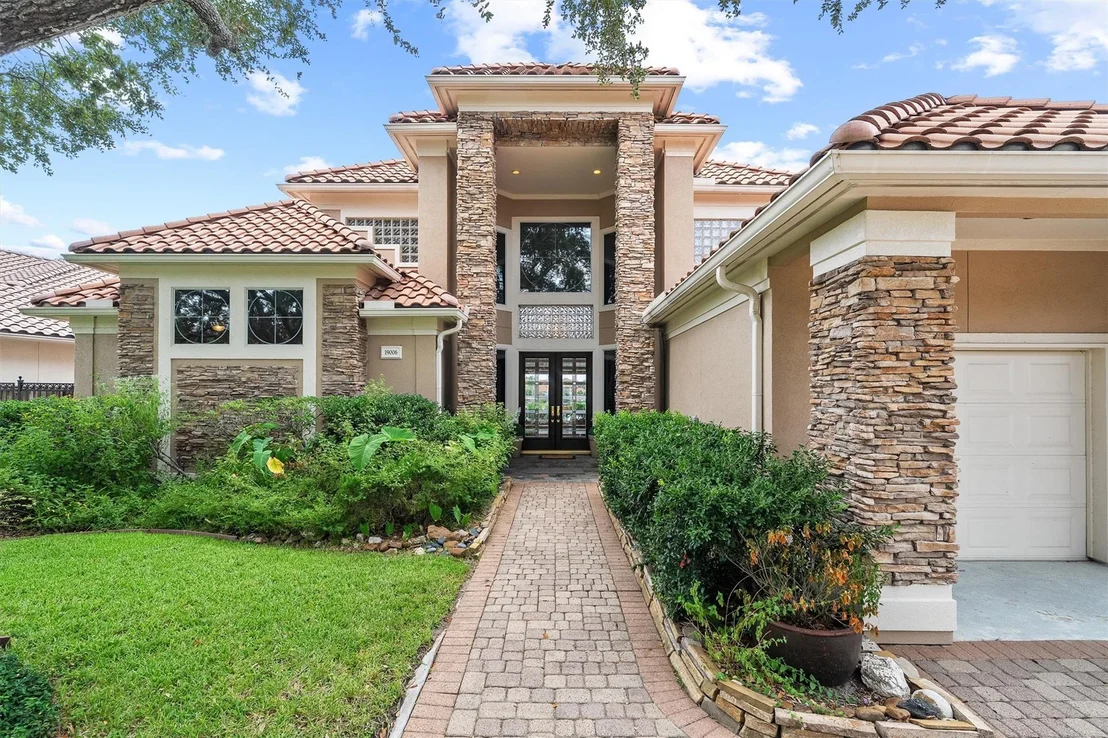 Photo of 19006 Windsor Lakes Drive