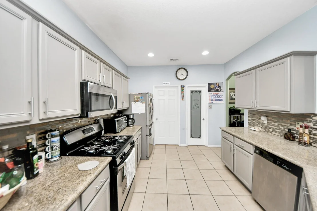 Photo of 922 N Sky Drive