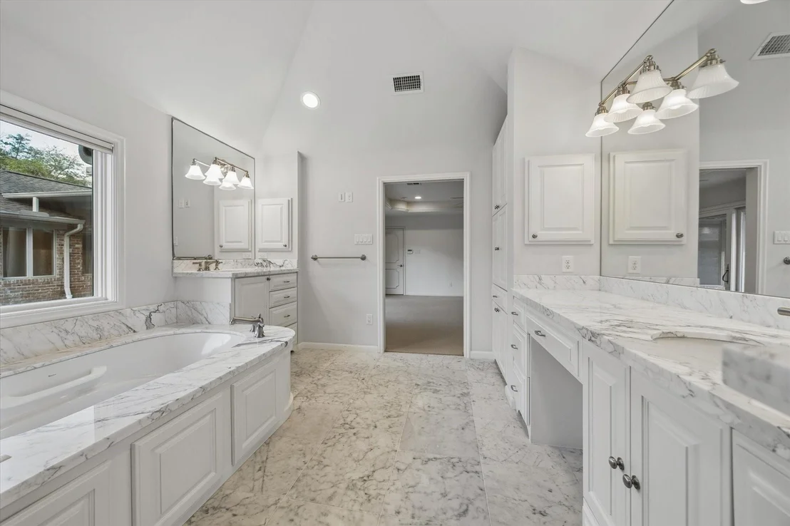 Photo of 242 Maple Valley Road