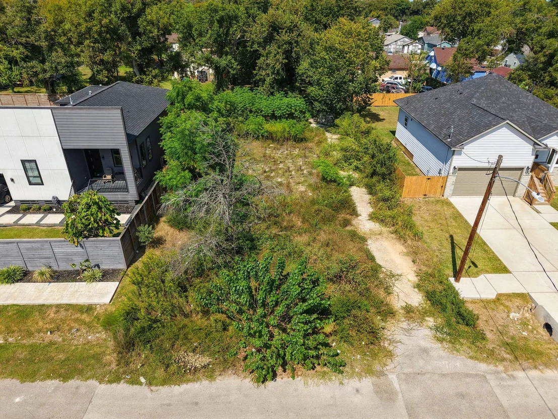 Photo of 3707 Bain Street