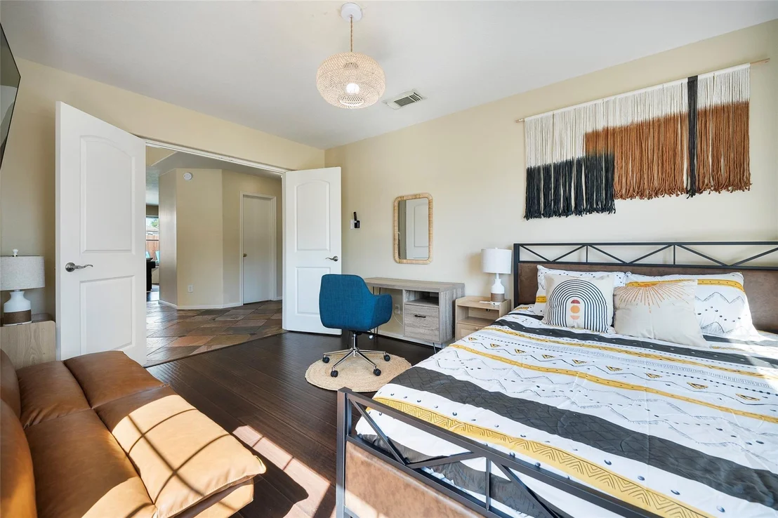 Photo of 507 Northvalley Drive