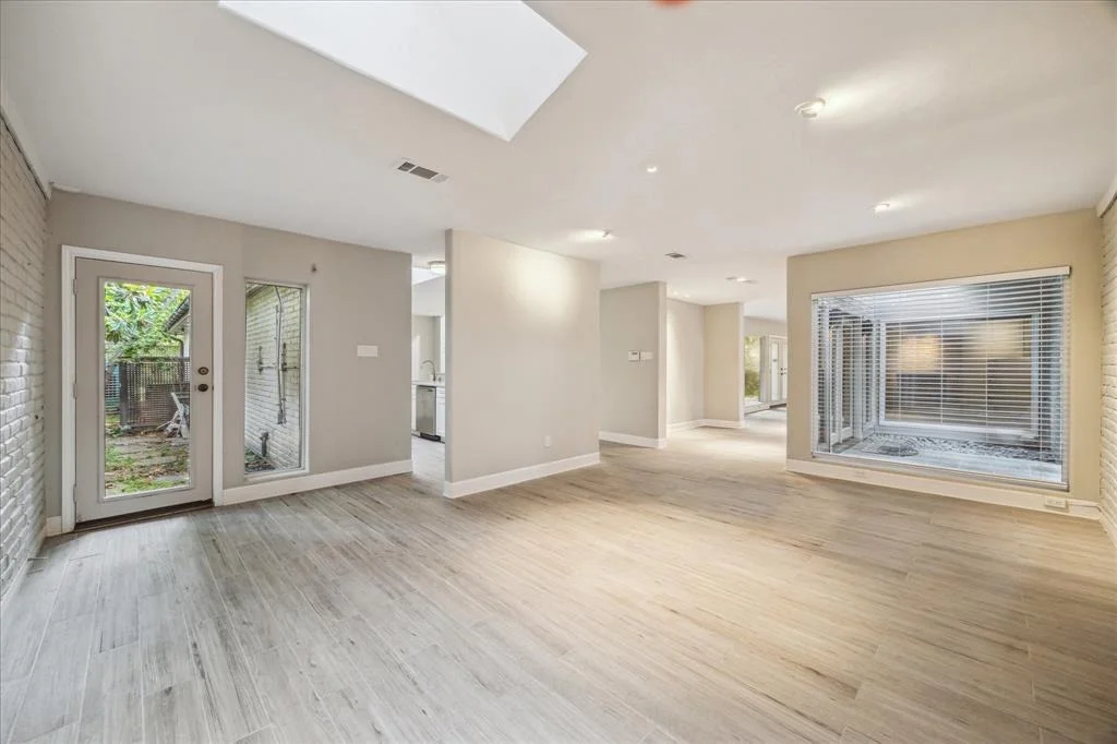 Photo of 323 Electra Drive