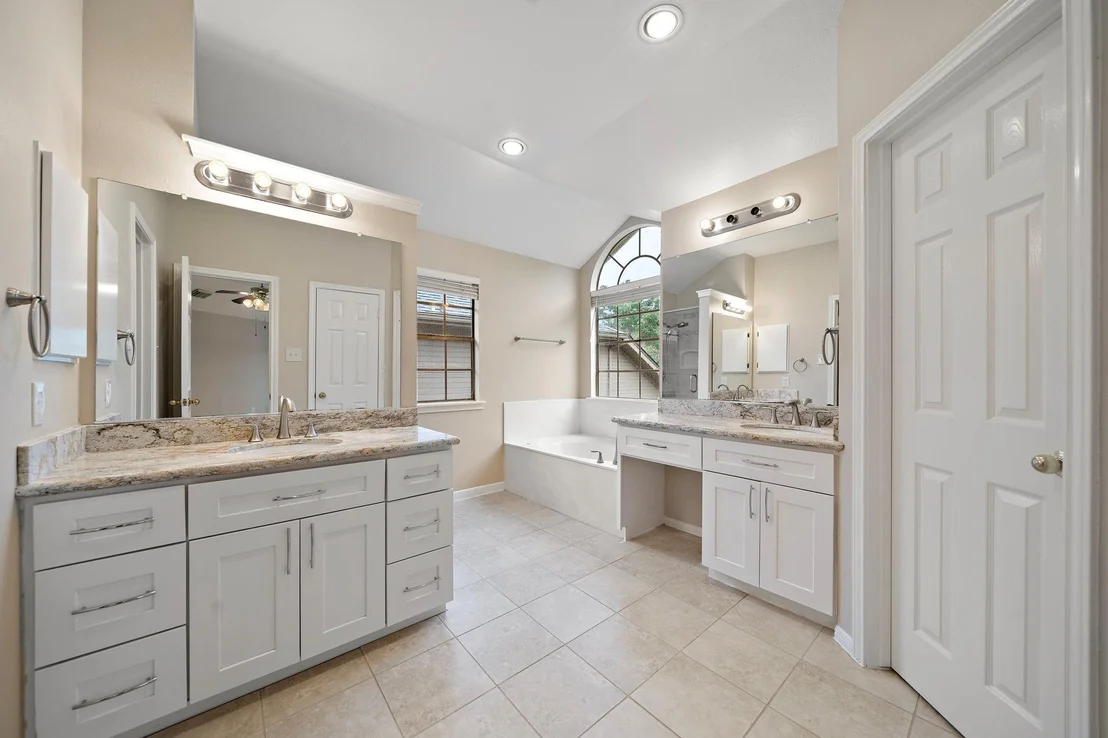 Photo of 5411 Davids Bend Drive