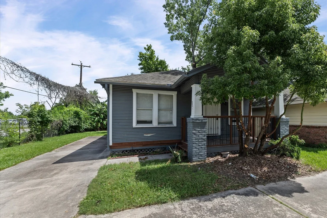 Photo of 6714 Schuller Road