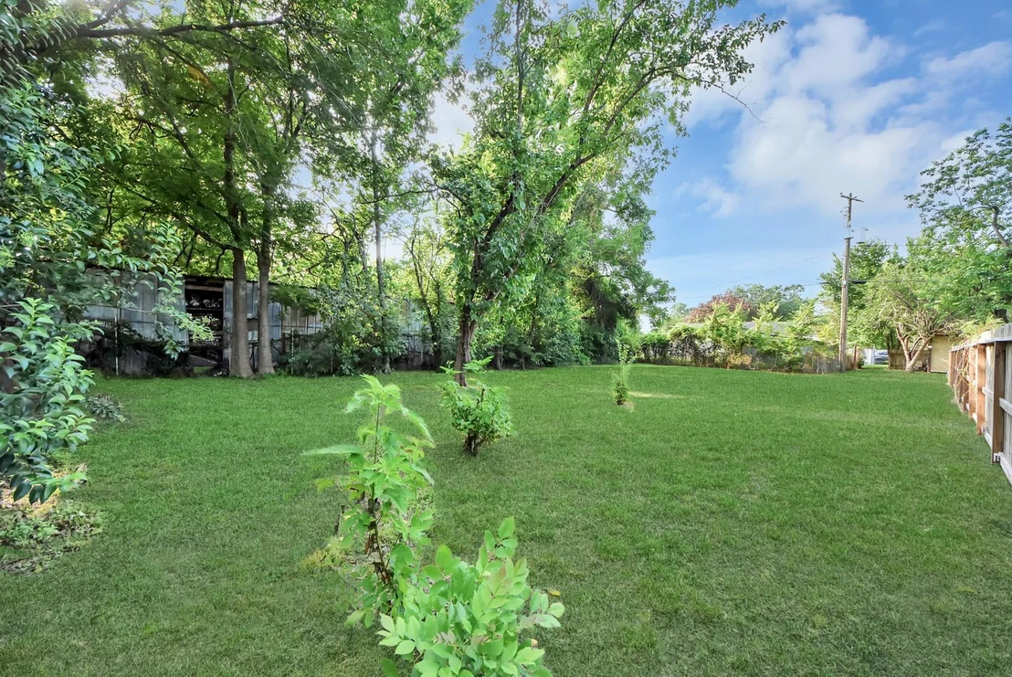 Photo of 117 E Witcher Lane