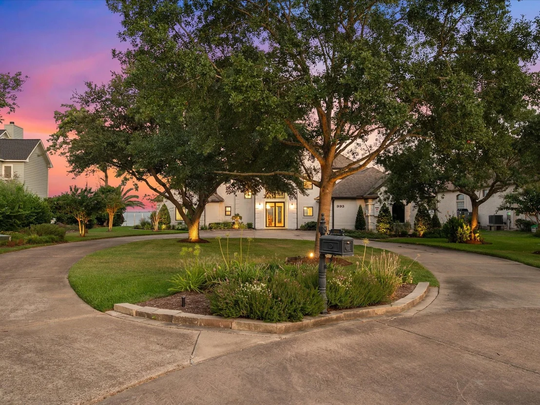 Photo of 993 Sandy Court