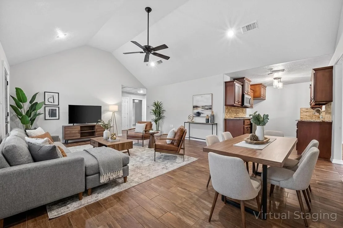 Photo of 1007 W Cedar River Road