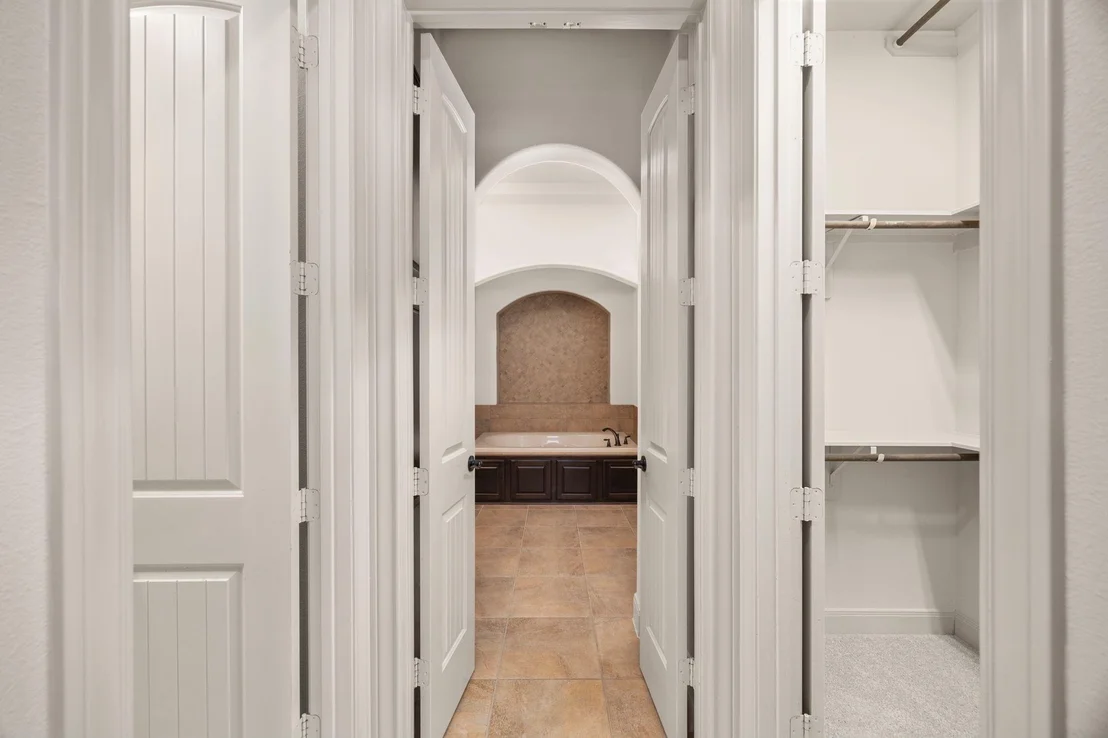 Photo of 4926 Westchester Drive