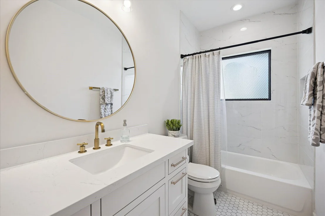 Photo of 1313 Thornton Road