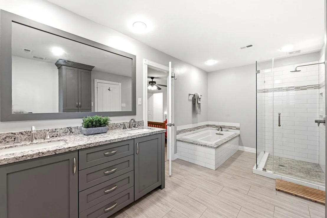 Photo of 130 E Fairbranch Circle