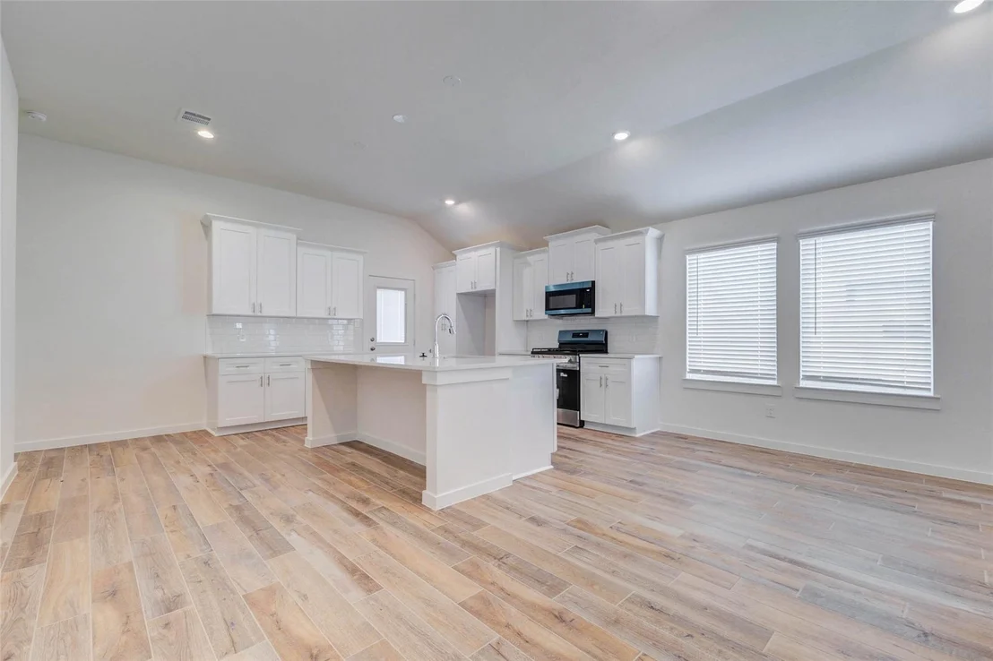 Photo of 6467 Escondido Drive
