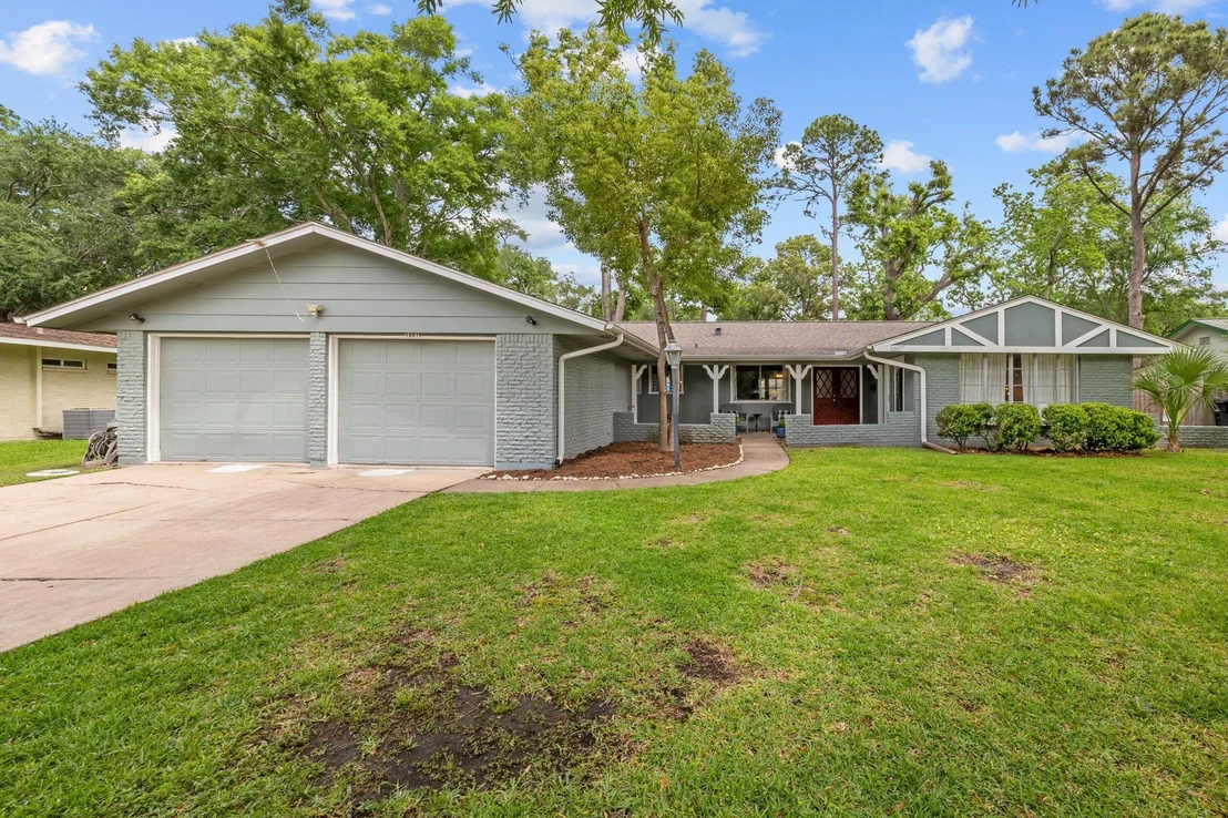 Photo of 1607 Richvale Lane