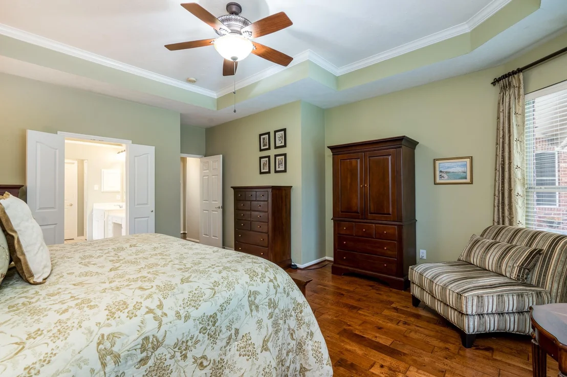 Photo of 15823 Lake Loop Drive