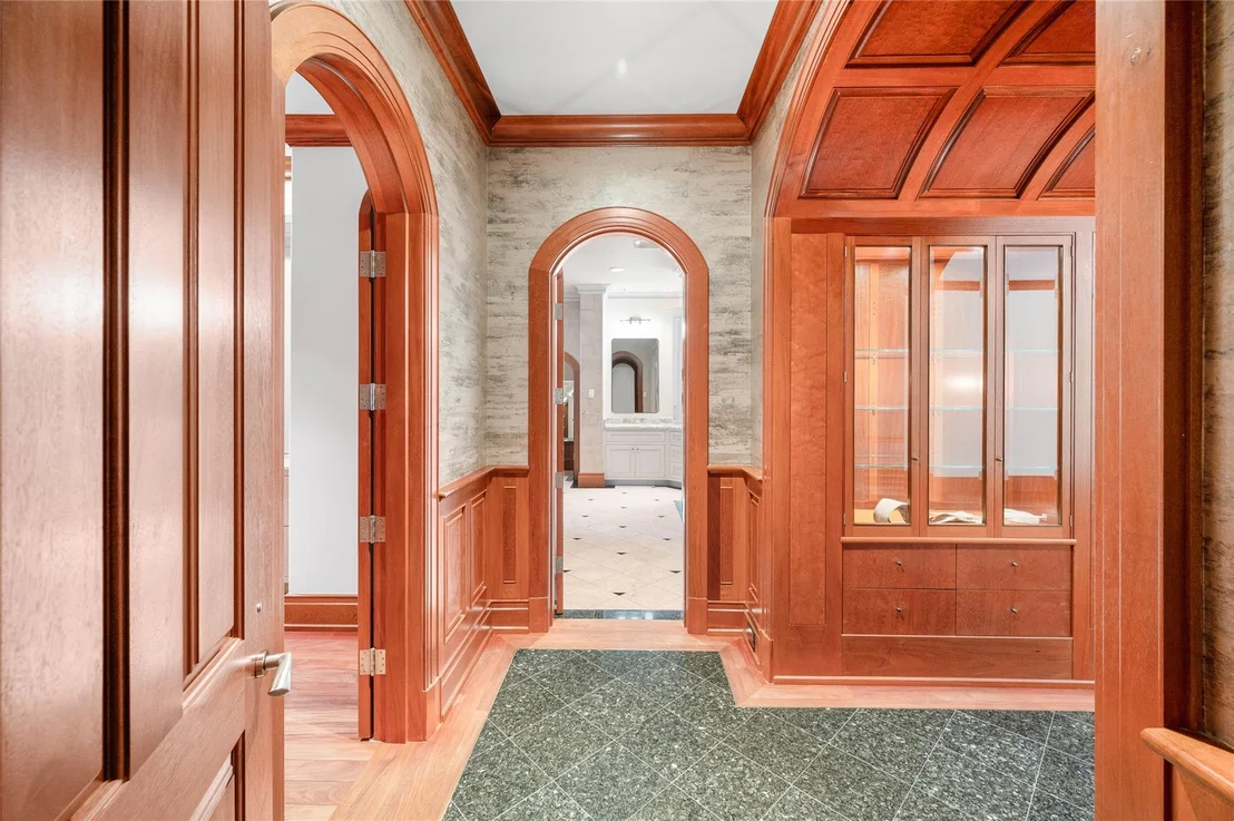 Photo of 1802 Forest Gate Circle