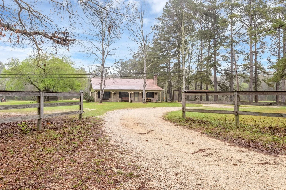 Photo of 498 County Road 459