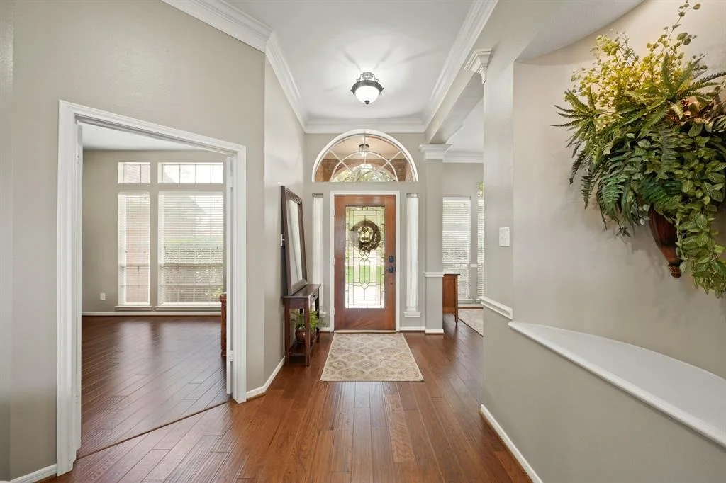 Photo of 6723 Springcrest Drive