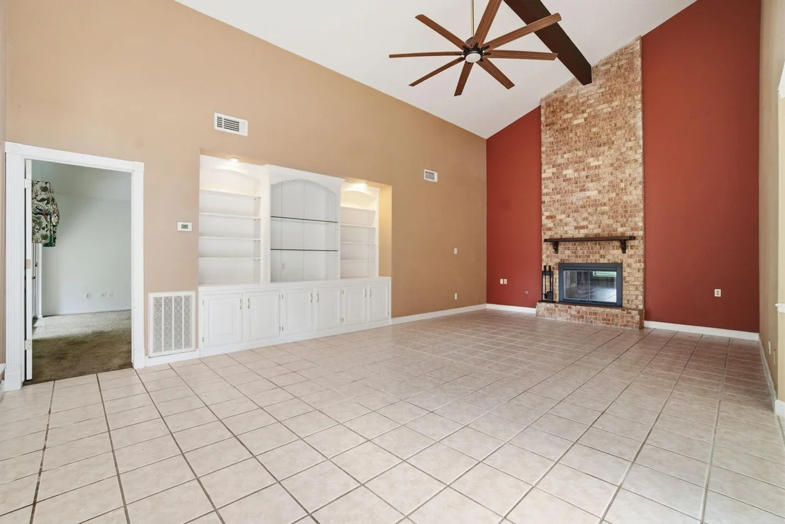 Photo of 74 Oak Grove Lane