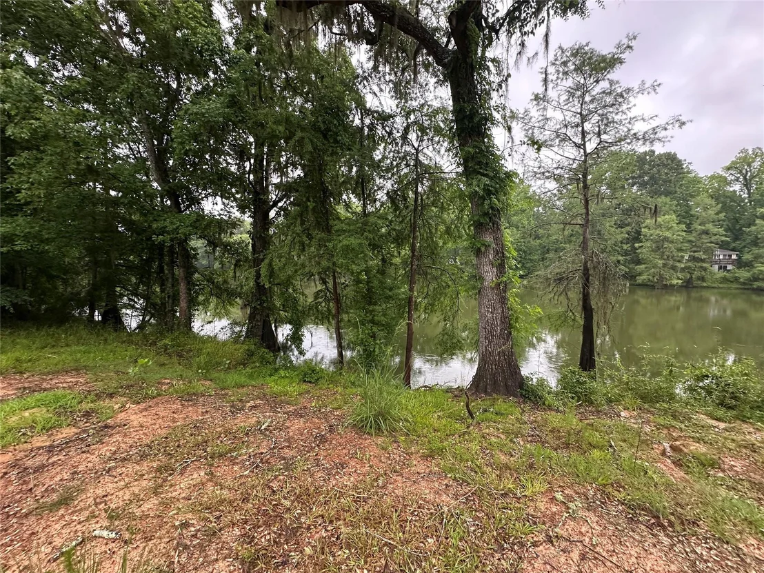 Photo of 454 Lakeview Drive