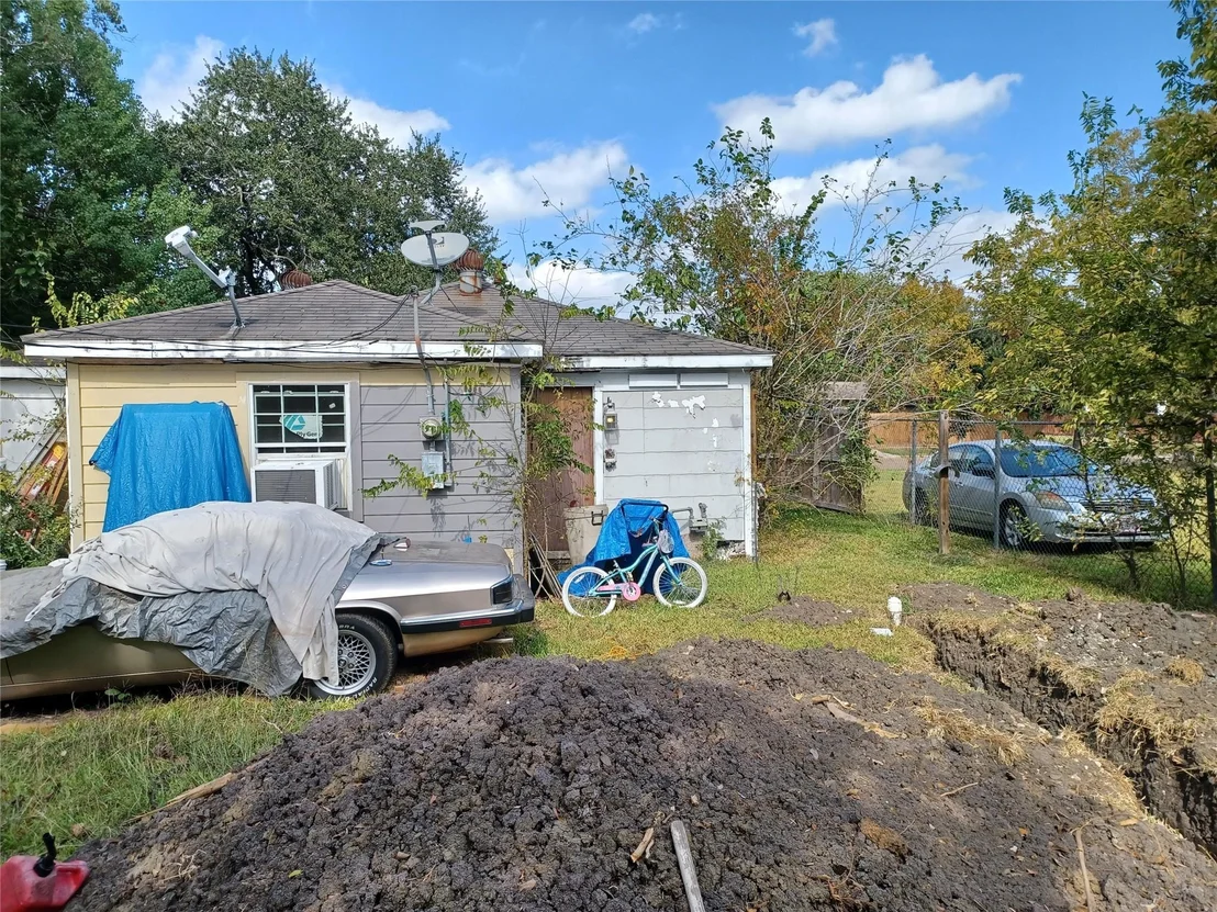 Photo of 1302 Thomas Avenue