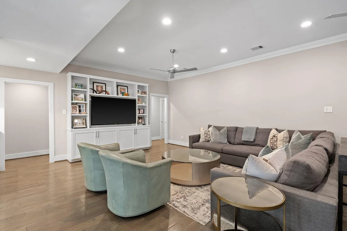 Photo of 5438 Dumfries Drive