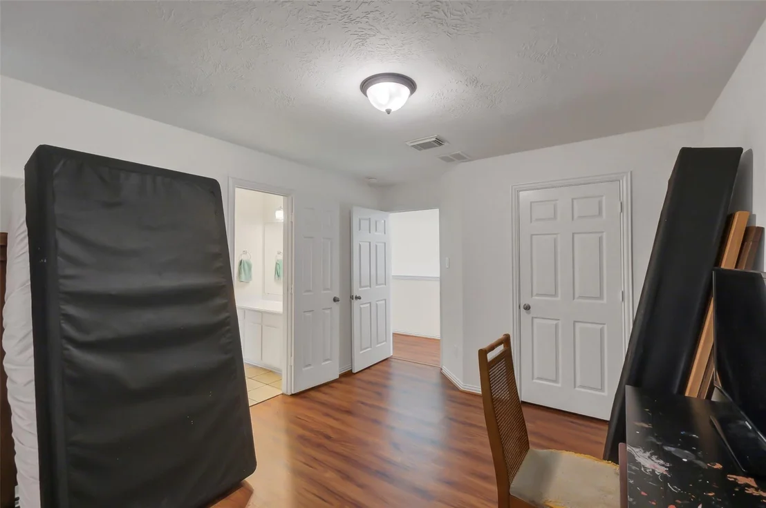 Photo of 8915 High Ridge Lane