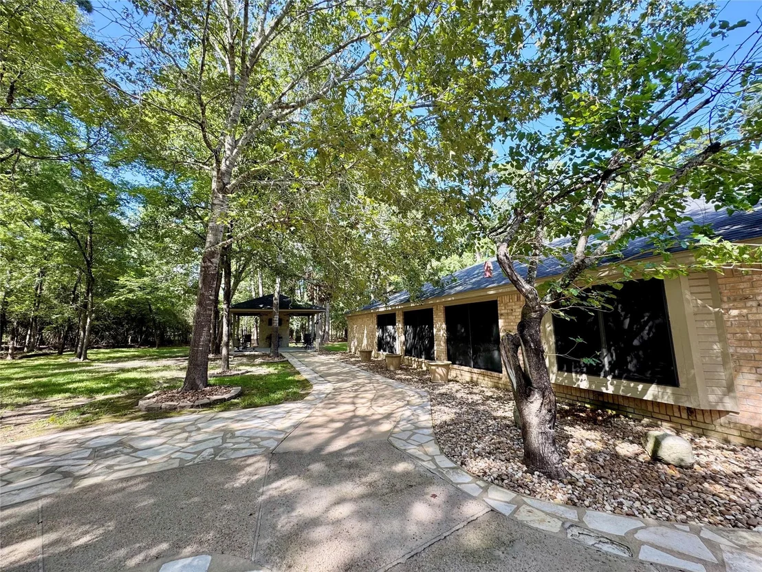 Photo of 125 Clear Springs