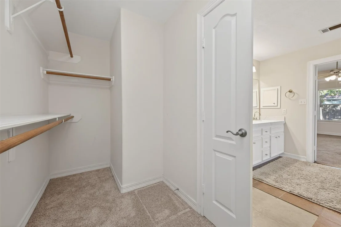 Photo of 3327 Willowbend Road