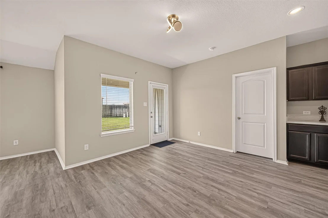 Photo of 21606 Victoria Harbor Drive