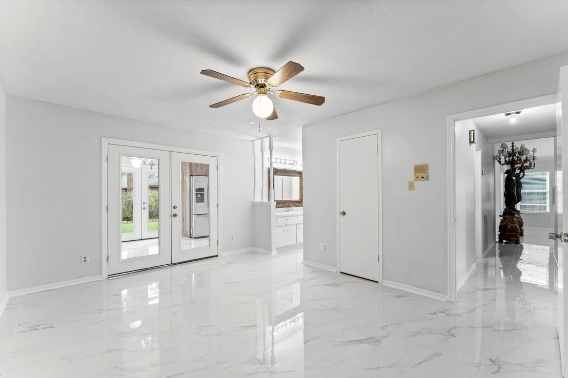 Photo of 606 Pinebrook Lane