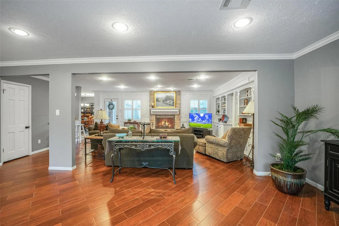 Photo of 14610 Carolcrest Drive