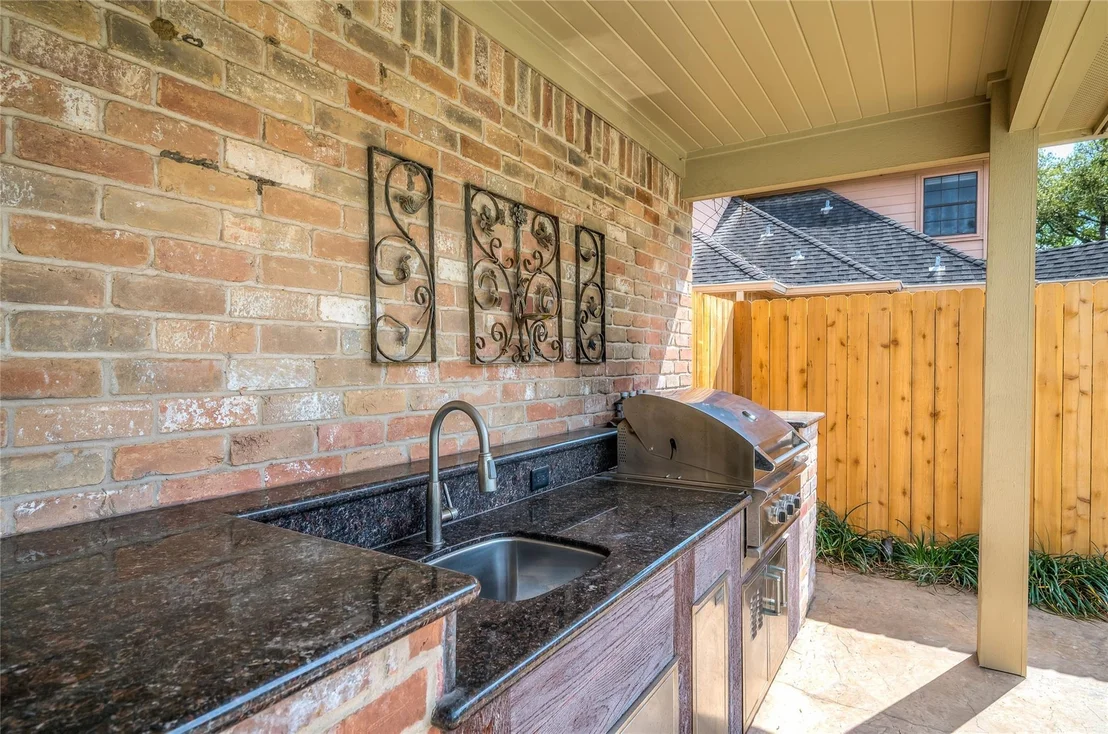Photo of 610 Rock Cove