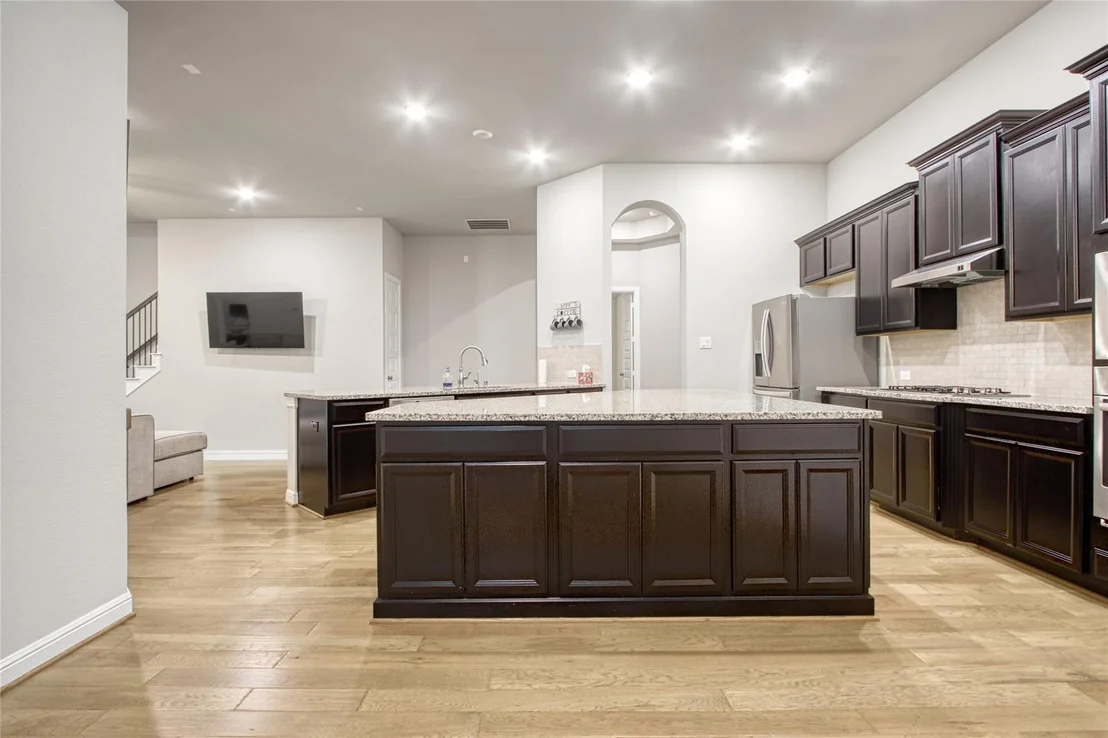 Photo of 6919 Red Oak Drive