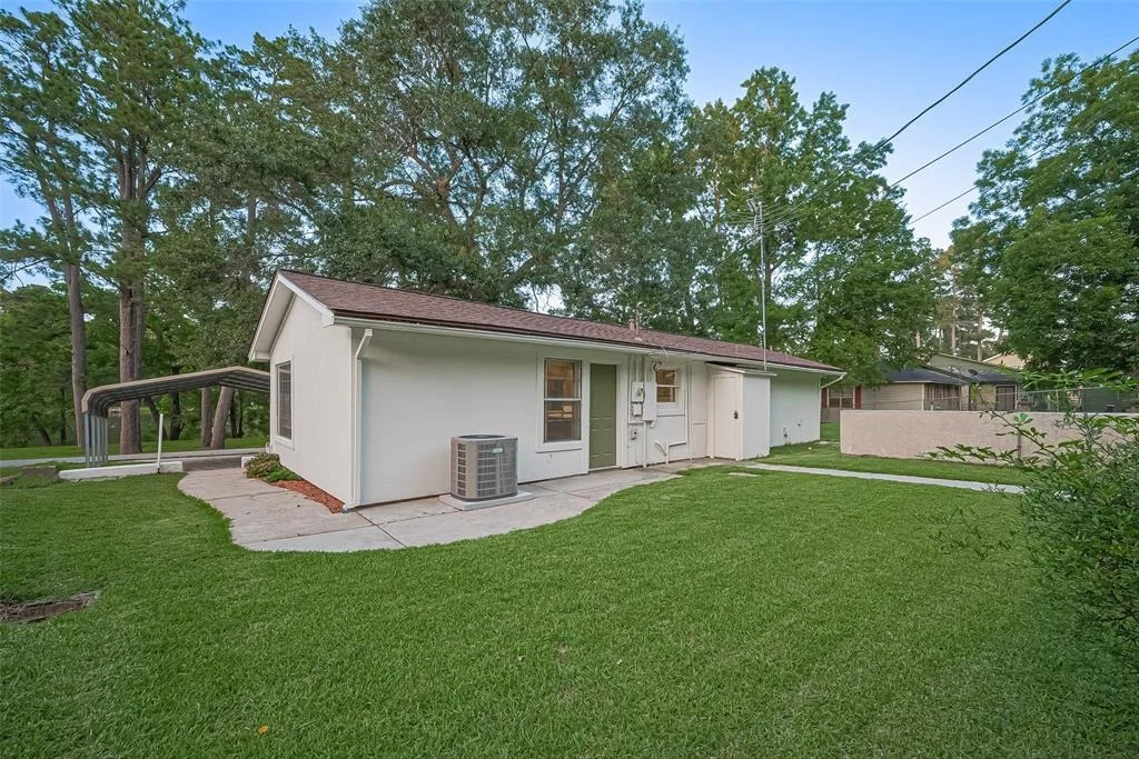 Photo of 1372 W Pine Lake Circle