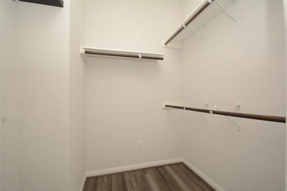 Photo of 1807 Iris Knoll Lane