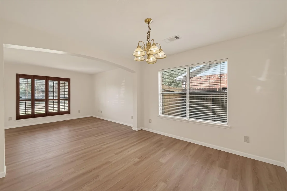 Photo of 15910 Clayton Bend Drive