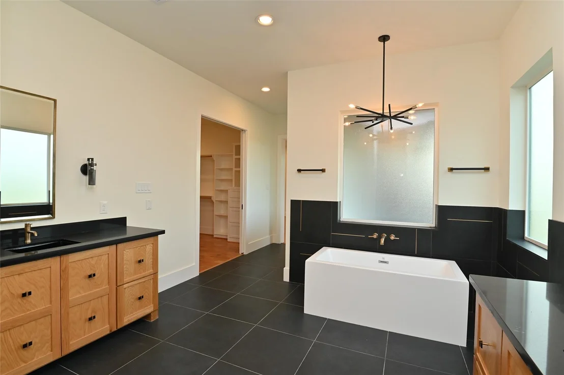 Photo of 1733 Du Barry Lane