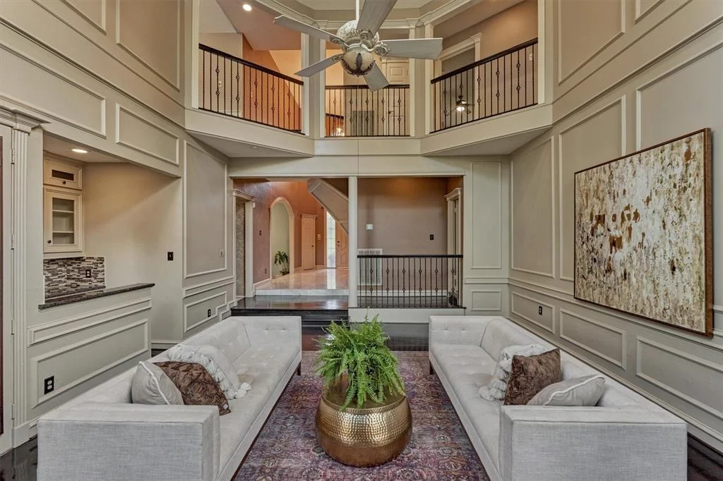 Photo of 24718 Creekview Drive
