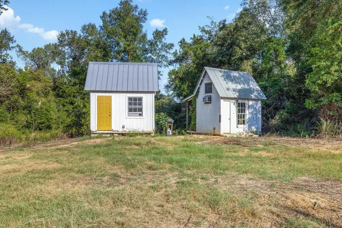 Photo of 1301 Private Road 3591