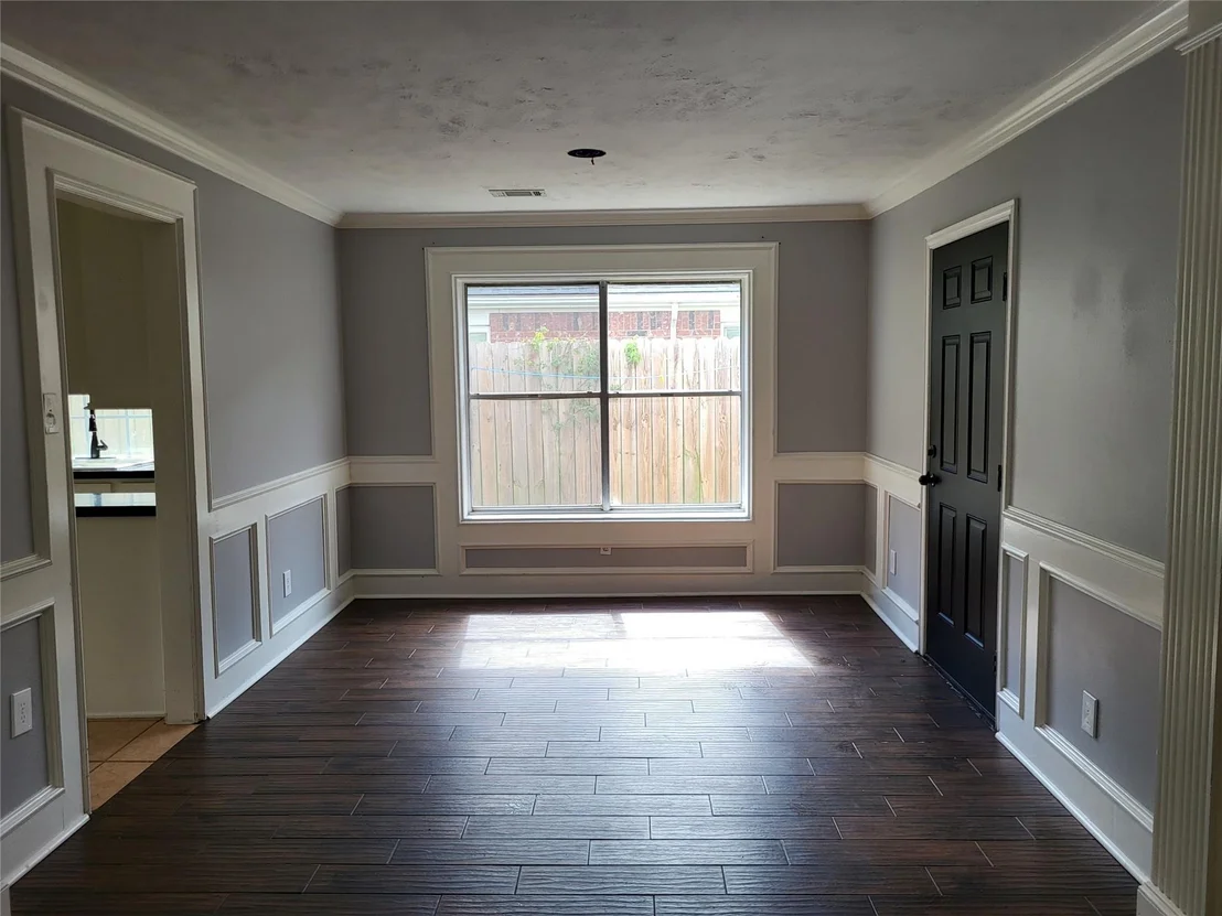 Photo of 9827 Haverhill Drive