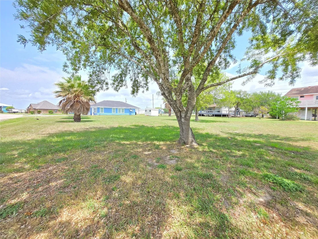 Photo of Lot 894 W Bayshore Drive