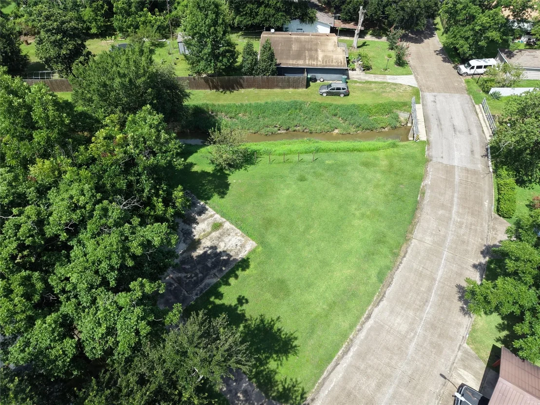 Photo of 522 Surratt Drive