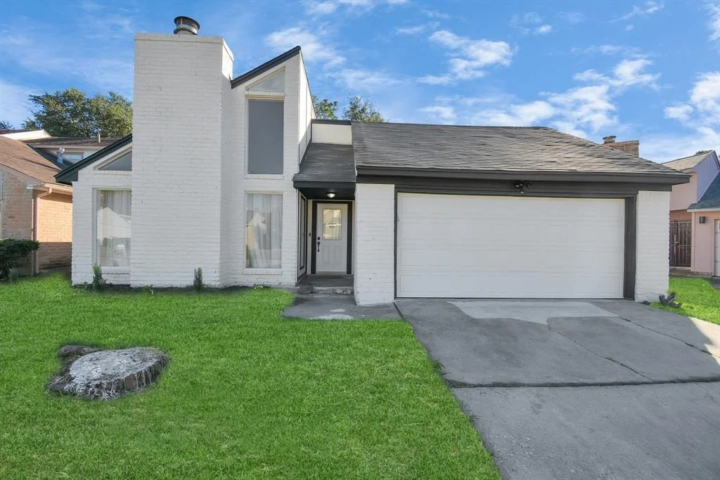 Photo of 9603 Sharpview Drive
